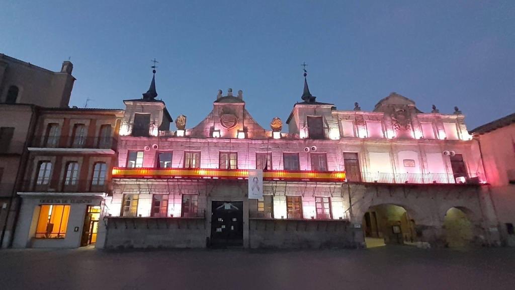 GuzmanGomezMdC's tweet photo. 💕  🎀 Hoy es su día. De las que sufrieron, de las que sufren y de las que sufrirán.Desde #medinadelcampo seguimos apoyando esta causa,y colaborando para aumentar la prevención y desarrollar aún + su cura. Hoy todos nos ponemos de  👚👛🌸🎀💞💕💖💗 #CancerDeMama @ContraCancerEs https://t.co/FmltTv6mXW