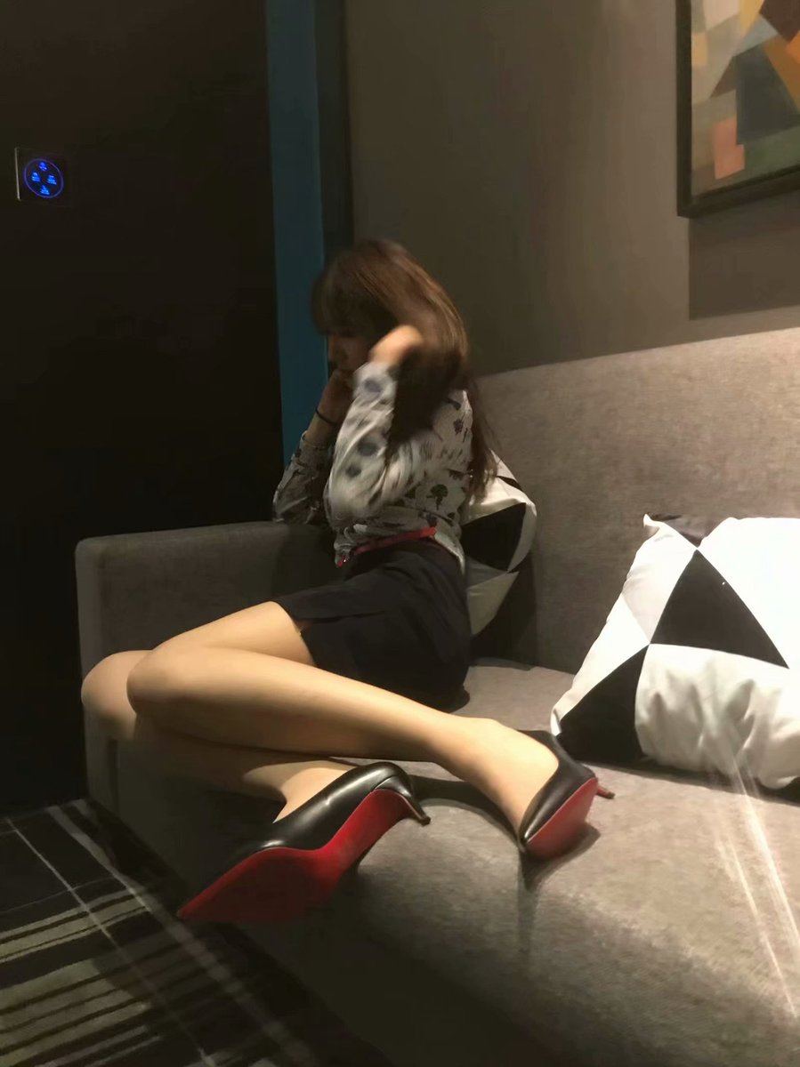 아~해가 곧 진다.먹을 것을 찾으러 갈 준비를 해야 한다..당신들은 저녁에 무슨 활동이 있습니까?