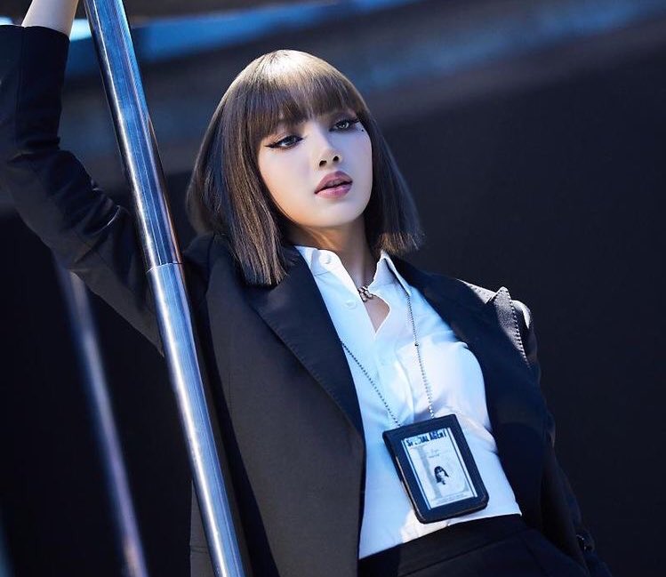 İş birliği haberi                           #BLACKPINK #Blackpinkprediction #Lisa