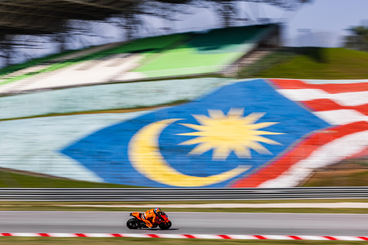 Tech3Racing's tweet photo. Tech3 KTM Factory Racing Settles in Malaysia for Penultimate Round of 2022 MotoGP Season🇲🇾
📰Round 19 Preview 👉https://t.co/dpsys32IDE
#Tech3KTMFactoryRacing #KTM #ReadyToRace #MalaysianGP #MotoGP https://t.co/UGBEDdpZHL
