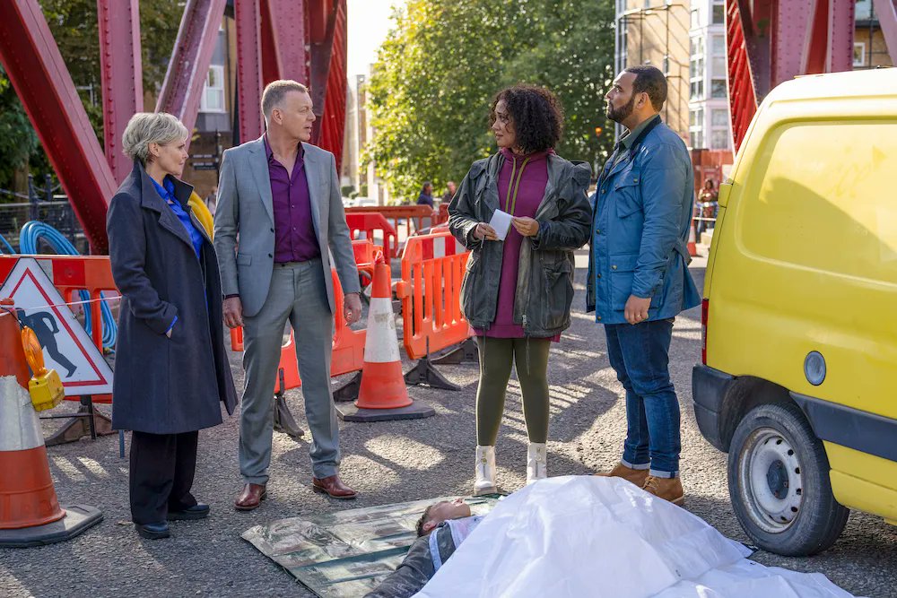 ‘Quality new drama with recognisable faces and strong storytelling’ ★★★★ <a href="/DailyMailUK/">Mail+</a> on #LondonKills

In Ep 3 Billie will not forgive a young man's deadly past, even for her mother's sake, after a new killing

Continues this afternoon &amp; arrives DVD &amp; digital 24 Oct #AcornDVD