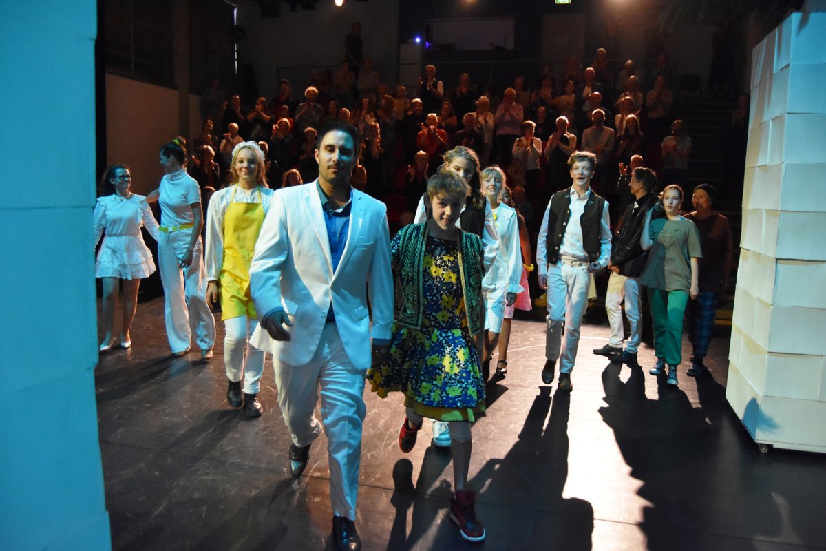 She is the Man is nog één keer te zien op donderdag 20 oktober. 
Mis het niet!
"Op het puntje van je stoel in het Annatheater" kopt het Eindhovens Dagblad gisteren. 
annatheater.nl/page/2/Program…
#uitgaan #voorstelling #theater #toneel #komedie #shakespeare