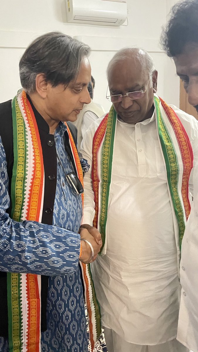 ShashiTharoor's tweet photo. Called on our new President-elect Mallikarjun @kharge to congratulate him &amp; offer him my full co-operation. @incIndia has been strengthened by our contest. https://t.co/fwfk41T93q