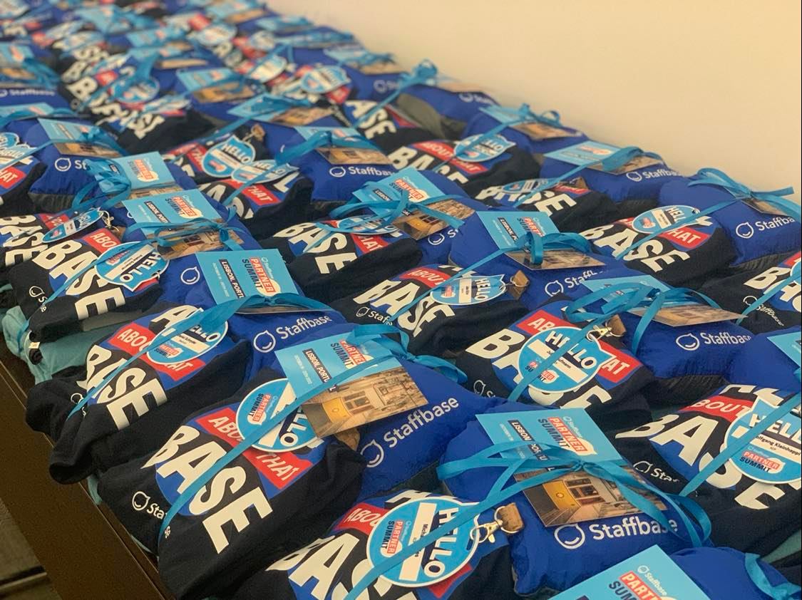 ValoSolutionsHQ's tweet photo. Did someone say swag? #StaffbasePartnerSummit sure had our partners covered during today's event @StaffbaseHQ Can you guess what everyone got? https://t.co/OERdCV3TJW