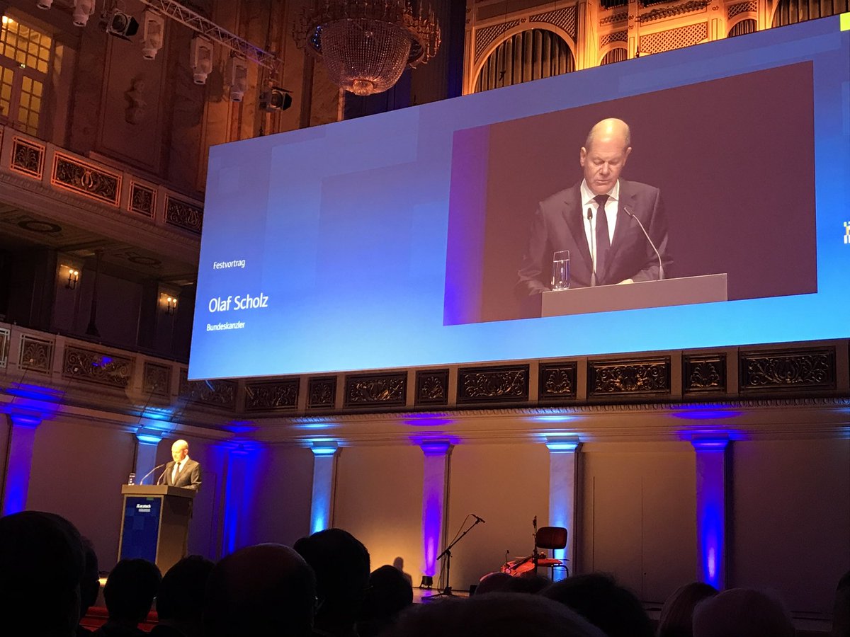 Bundeskanzler scholz bezeichnete bei seinem vortrag bei der acatech #acatech die wissenschaftler gestern als „Magier“ — ein sehr schönes bild!   #fv2022