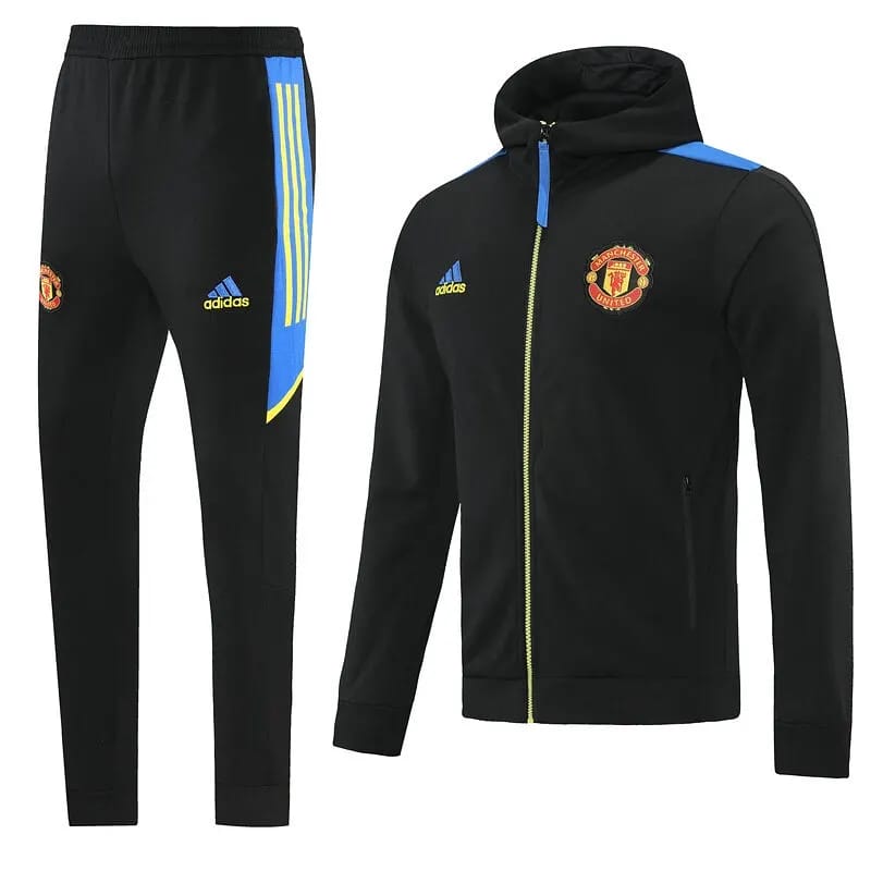 ArenaSportsHou1's tweet photo. @OleItumbi We sell jerseys, track suits, boots and other sporting equipment. 
Located in Nairobi CBD. 
Delivery is done country wide 

Contacts : 0710721664

#DIsoko https://t.co/hOK17552wm