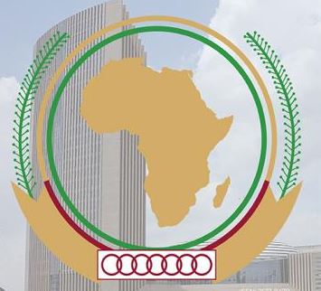 DCAF_Geneva's tweet photo. We are partnering w/ the @AfricanUnion Commission today on the 3rd Africa Forum on #SSR in a panel discussion about the root causes of violence & the potential role of defence & security forces in preventing terrorism and violent extremism. #IPGMs #SSGR
👉https://t.co/GM2PpocDPv https://t.co/D6hOXzMo7f