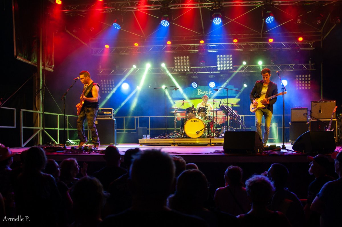 CancerOsons's tweet photo. Plus quâun mois !... Le 19 novembre, dans 30 jours exactement nous serons avec vous sur la scĂšne du @lechabada Angers pour le grand concert organisĂ© par @CancerOsons pour soutenir ceux qui sont touchĂ©s par un cancer masculin. #ProstateMusicTour câest encourager une belle action https://t.co/FlEFUPR7ZP
