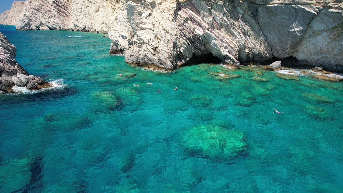 Swimming around the southernmost part of Europe, is a small 'luxury' not many swimmers have experienced. Join us in Crete and swim around Calypso Island, where Odysseus was captive for 7 long years on his way back to Ithaca.
#swimmingabroad #swimmingholidays #swimmingingreece