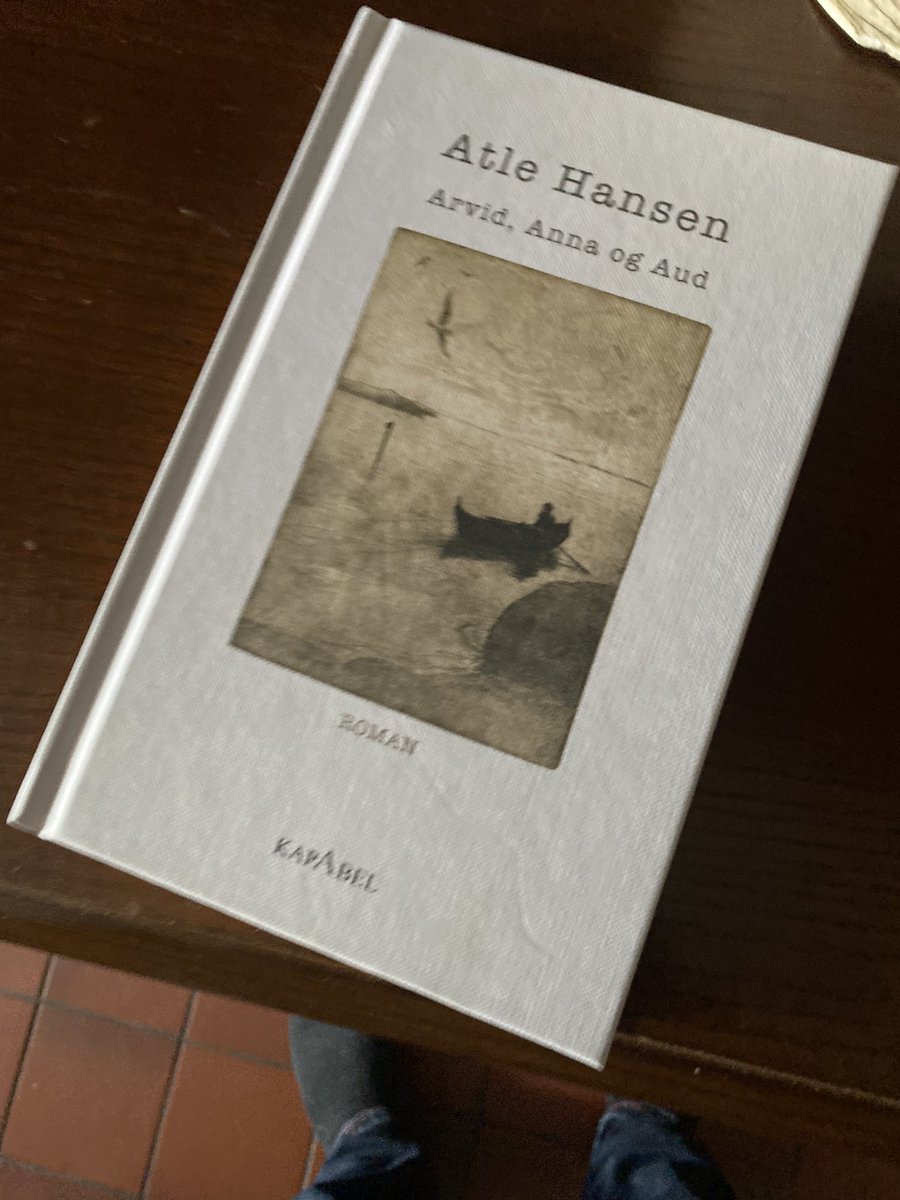 AtleHansen's tweet photo. Eg har altså ny bok ute, bok 25, vaksenroman 7. De vil truleg ikkje få lesa om ho i aviser og media, men kan få kjøpa signerte eks hos meg. Kan også kjøpast i bokhandelen, men må nok bestillast. Lansering med bokprat og konsert på Åtgaum førstkomande laurdag. https://t.co/dZuDPR7fiU