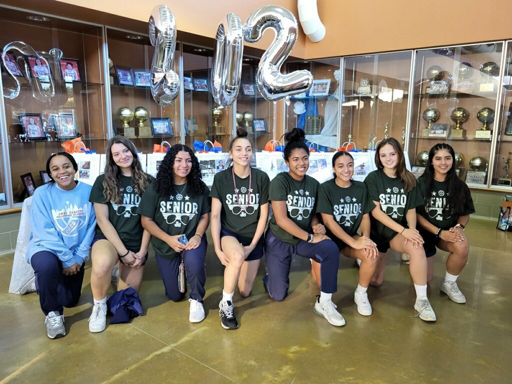 SAmavsVB's tweet photo. Thank you for all the memories seniors! We will truly cherish them forever. Remember to always strive for the best and of course ONCE A MAV ALWAYS A MAV 🫶🏽 Love you ladies! #MavStrong https://t.co/TscDHMai8v