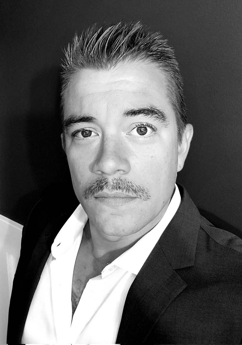 This mustache might get me a few followers, might lose me some. Let's see 😂😝