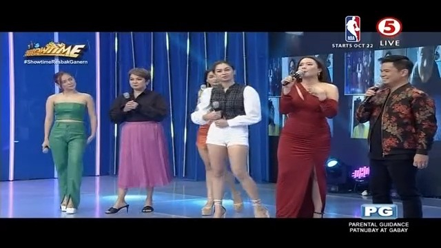 TV5manila's tweet photo. Happy vibes and excitement lang! Dasurv natin yan Madlang Pipol, because you deserve the best!🥰

#ShowtimeBeksciting
#ItsShowtimeTV5
#IBAngSayaPagSamaSama https://t.co/yD2Xi2xtVe