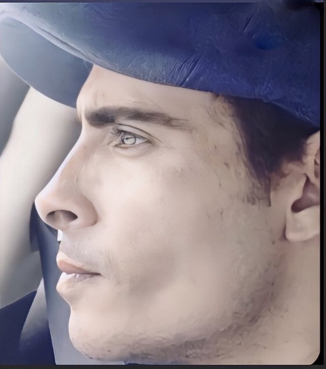 JuanCarlosdeO's tweet photo. Campańa @laulhere_france love this shooting #model #boinas #modamen #modelo https://t.co/qR7AucDNR3