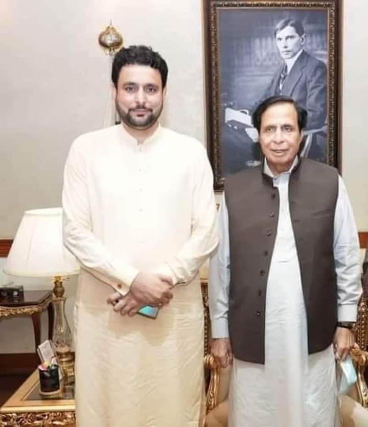 BlueSta10214505's tweet photo. MPA رفاقت گیلانی
لیه ڈویژن کے لئے کوشاں
وزیر آعلیٰ پنجاب نے لیه ، تونسہ ، کوٹ ادو اور بھکر پر مشتمل لیه ڈویژن کی سمری مانگ لی
انشاء اللّه
#layyahdivision https://t.co/s89iJweSi2