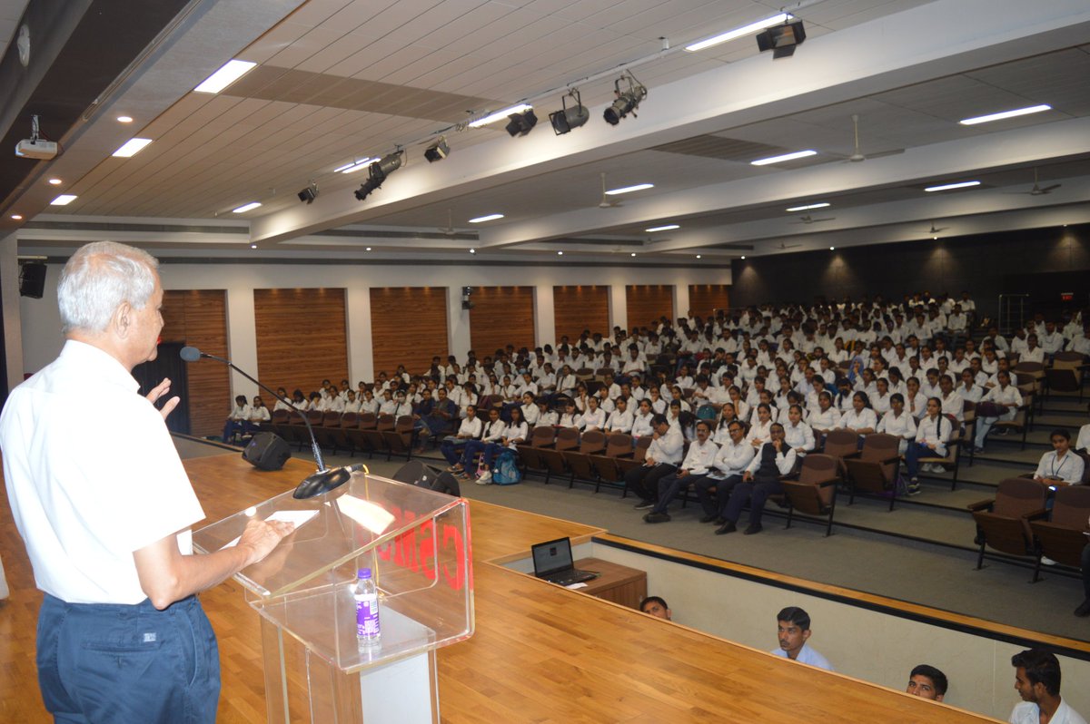 DIPEXofficial's tweet photo. #TSVK Aurangabad &amp; #DIPEX
Organised #DIPEX_TALK on 
Role of Engineers in Nation Building.
At CSMSS CHH. SHAHU COLLEGE OF ENGINEERING

The keynote speaker was Shri.Ramchandra Bhogale(Renowned Industrialist &amp; Chairman AITG Group)
 
@ram_bhogale https://t.co/H43Dp9VRT8