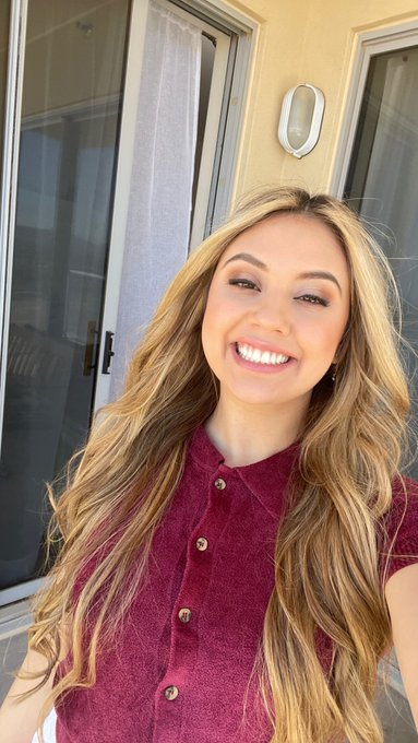 My makeup artist slayed today🙌 https://t.co/Wk7SBEv4jn