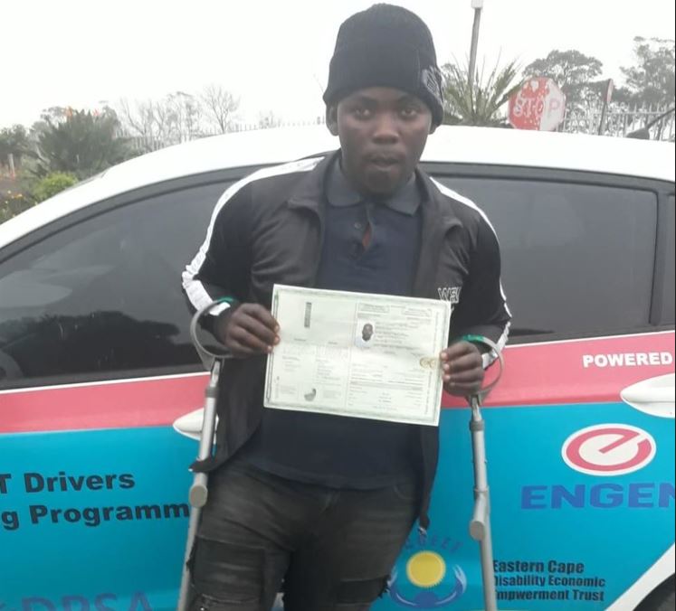 _ArriveAlive's tweet photo. This Transport Month Engen celebrates as more disabled persons obtain driver’s licences https://t.co/IeAuZe4hVM
#ArriveAlive #TransportMonth #DisabledPersons #DriversLicences @Engen_SA https://t.co/gkjZ5n2ugc
