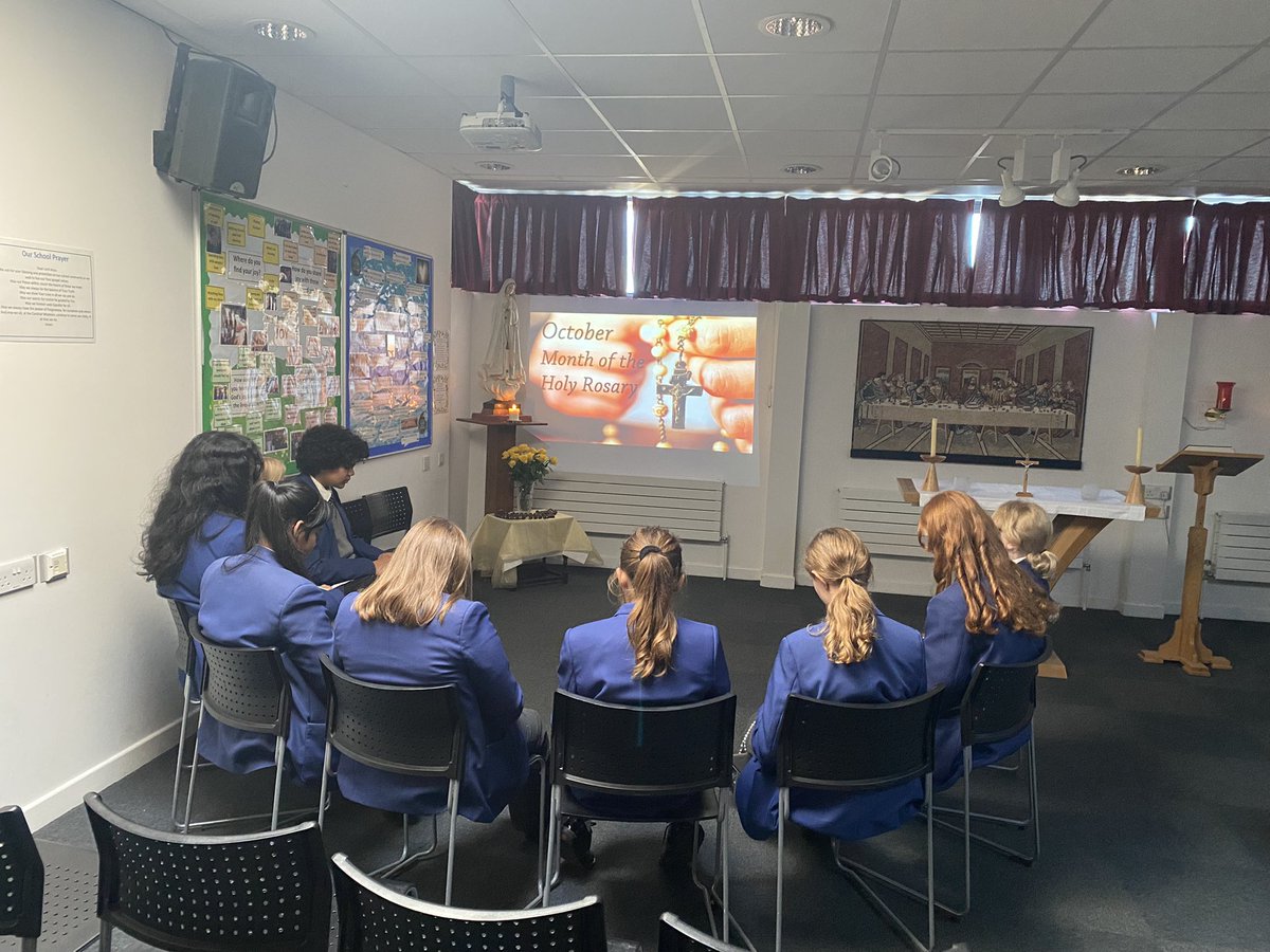 WisemanFaithLif's tweet photo. Yesterday it was the turn of our Year 7 students and our Year 8 Justice and Peace group to gather together to say the Rosary for peace #1MillionChildrenPraying https://t.co/agtoDFd6om
