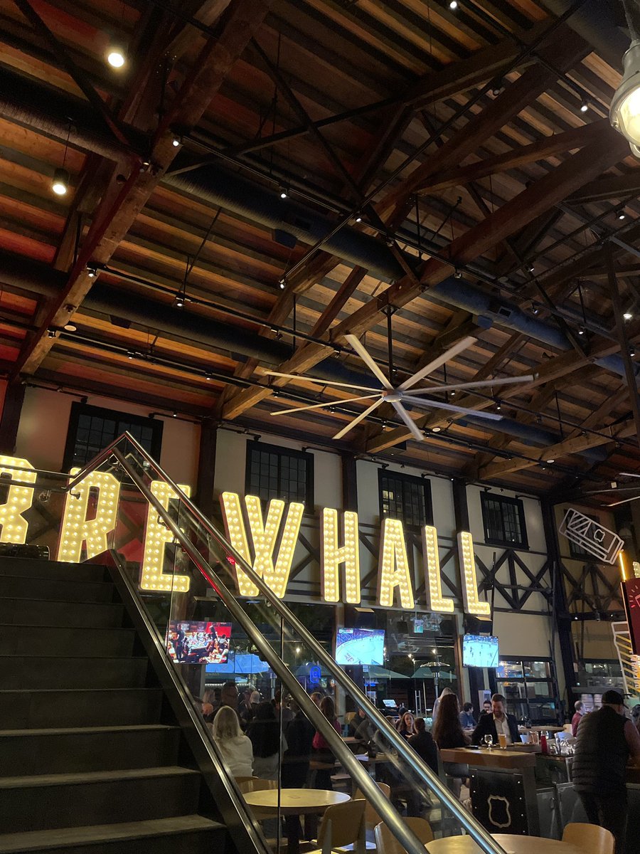 pratikg's tweet photo. it was great connecting with the @lennysan x @ProductBC product folks in Vancouver! 🇨🇦

ty @_anantchaudhry https://t.co/uNNGql3ak2