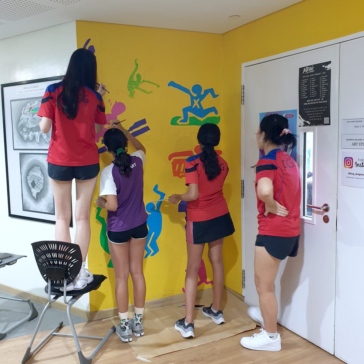 CasesNicola's tweet photo. New murals in progress for the art corridor! Inspired by some of the biggest names in Pop and street art, some of our Art and Design Society members are creating bespoke designs. It’s been great to see their fearless approach! 

 #dcsg #moreartnotless #mural #dcsgart https://t.co/i1nwUc8pUJ