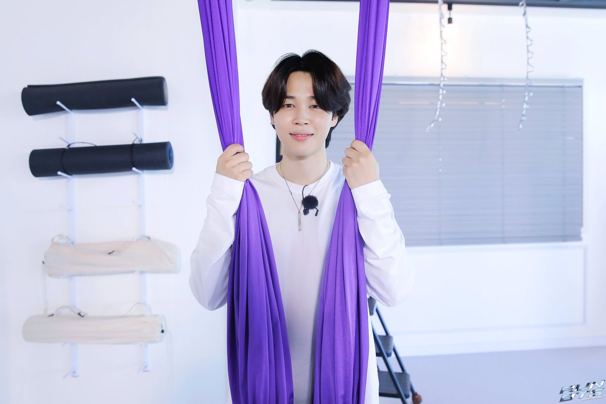 jinminpics's tweet photo. Run BTS! 2022 Special Episode - Fly BTS Fly
#JIMIN #JIN https://t.co/5QACgppWDg