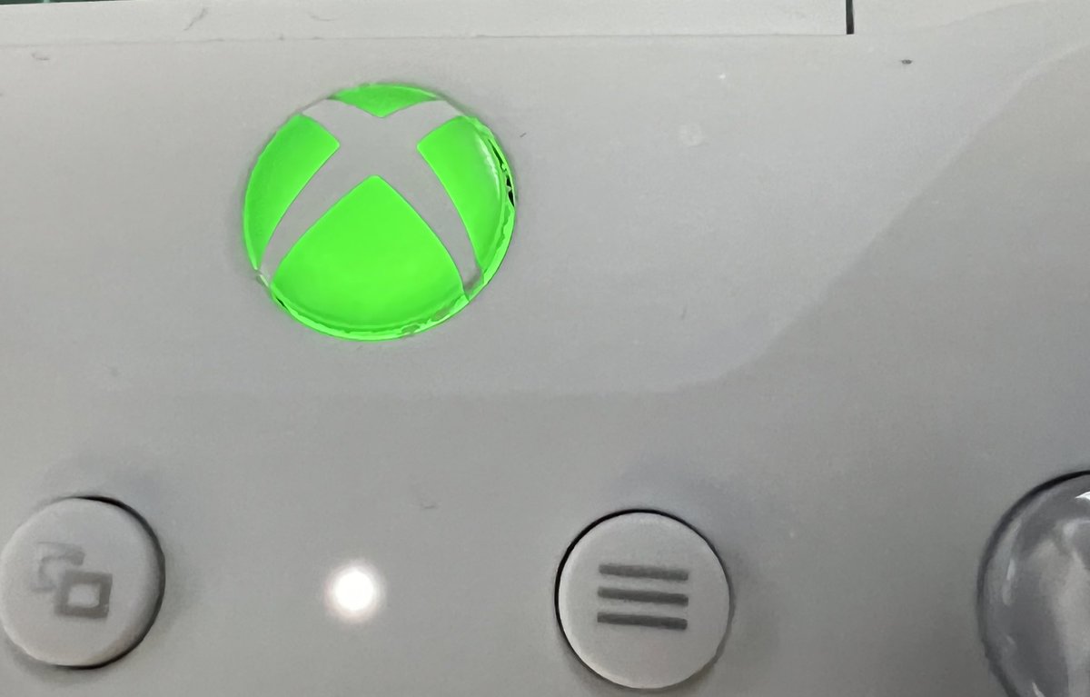 sakura_bcnr33's tweet photo. xbox design laboにEllie Controller 2 Coreが追加されましたね♪
Elite Controller 2と2Coreではxbox本体アプリにてxbox ボタンの発光色を変更できます♪
#xbox
#xboxelitecontroller2
#xboxelitecontroller2core https://t.co/gNggNIZIbX