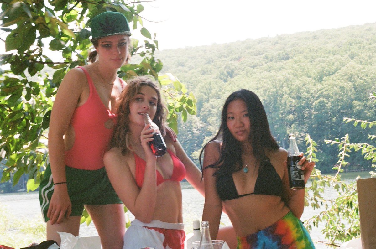 audrey33164736's tweet photo. Every girl can relate to her depictions of the female gaze, girlhood, youthful wildness, and female togetherness. Here are some of my examples #NHsmc https://t.co/pOFXgb7nJb