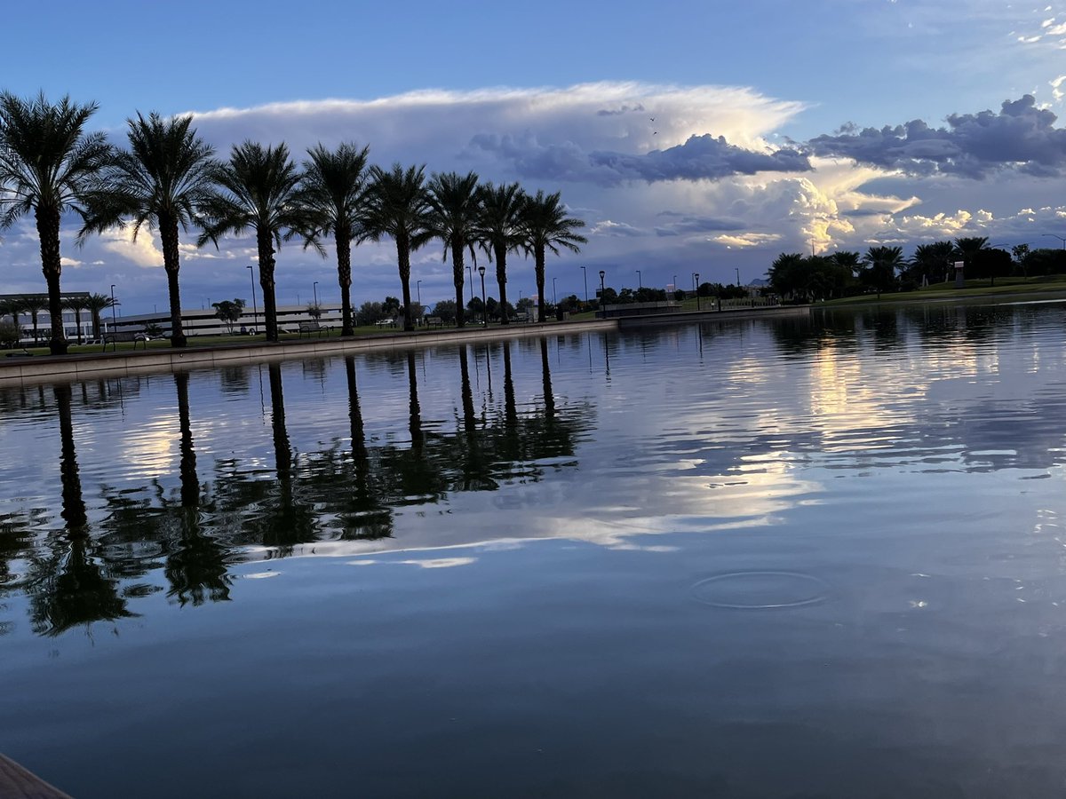 KrysDevine's tweet photo. Some scenery I captured from this weekend at @IUFOC. Beautiful venue.  @shanefrakes @jenny_gomberg @DaYarbo #ufotwitter #uaptwitter #iufocongress #Phoenix #photograph https://t.co/GHZFNUBwrc