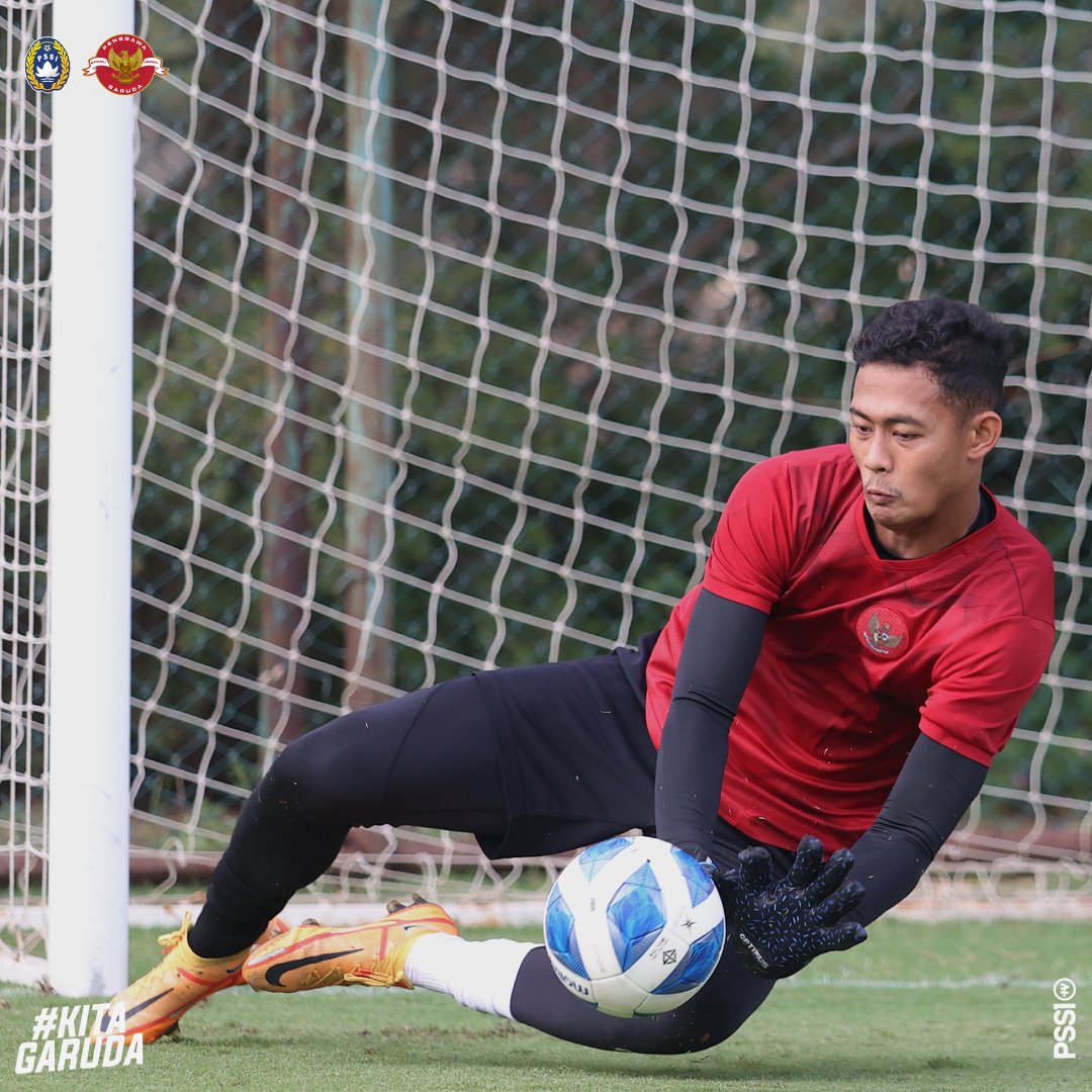 PSSI's tweet photo. Terus berlatih menjadi lebih kuat! 💪

#KitaGaruda #MeraihImpian https://t.co/BQ0L89VYmb