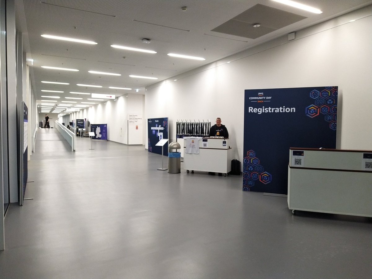 fra_aws's tweet photo. 👋 Welcome to Community Day DACH in Dresden!

We are prepared @AWSCommunityDE https://t.co/qBiR4B6Yor