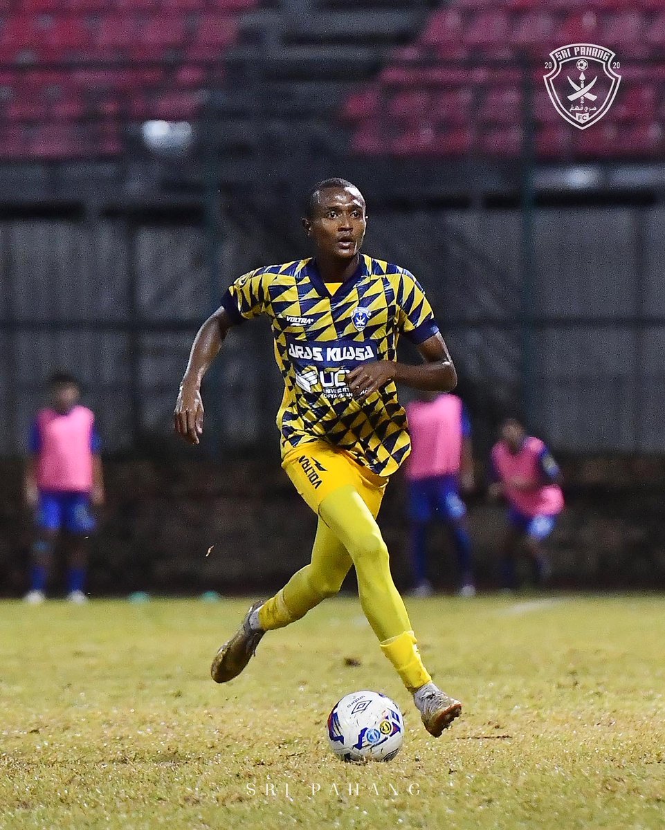 OfficialPahang's tweet photo. Bintang baru dalam pembikinan, namanya Ibrahim Manusi 🔥🔥

#SriPahang
#WhereLegendsAreBorn 
#hakkaClo
#extrajossmalaysia
#posmalaysia https://t.co/rwqrw36Cqm