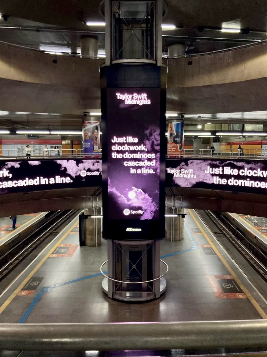 taylornation13's tweet photo. Did tonight feel like two midnights in one, or is it just us? 🕰🕰

We're having so much fun as we #CountdownToMidnighTS around the globe. Only 2 NO SLEEPS LEFT UNTIL #TSMIDNIGHTS IS OURS!

Pre-save on @Spotify now! https://t.co/OxQENcvdmh https://t.co/HrOdHoXGhe
