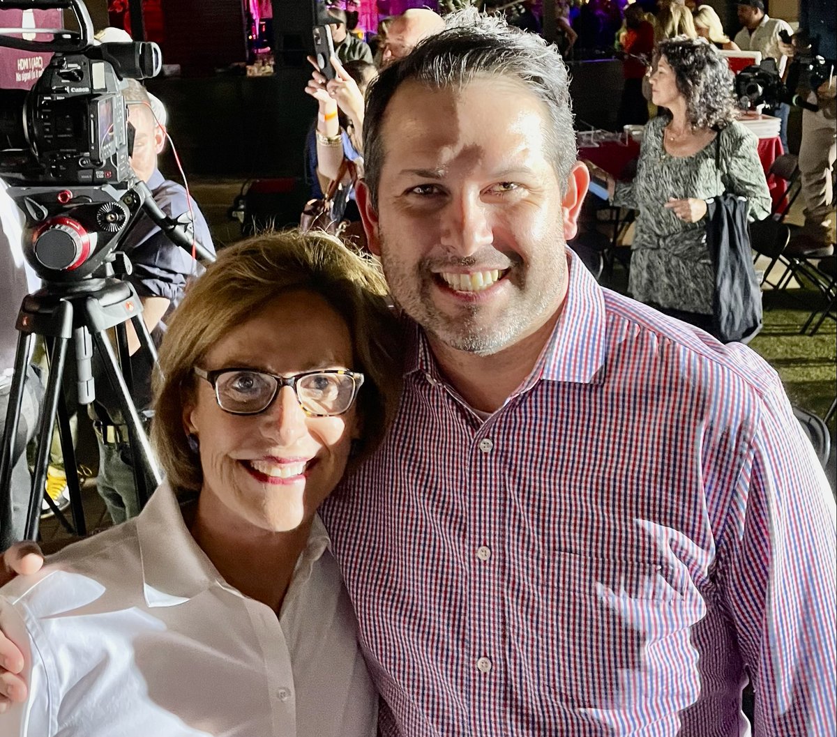 WendyRogersAZ's tweet photo. ⁦@kelliwardaz⁩ ⁦@tylerbowyer⁩ ⁦@KariLake⁩ #wnning ⁦@ArizonaYRs⁩ https://t.co/M8LGbqHZsC