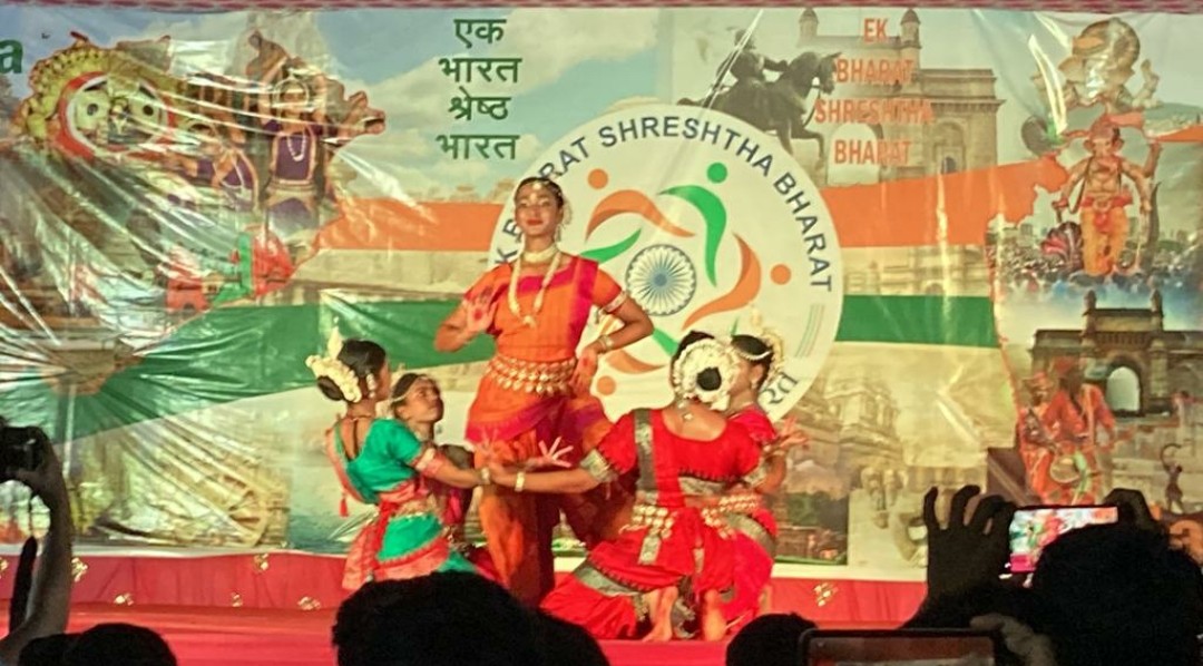konarkkids's tweet photo. Ek Bharat Shrestha Bharat camp of NCC Cdts fm Maharashtra and Odisha Dte culminated at Bhubaneswar on 19 Oct 22. Cdts and Staff learned and celebrated  the Unity in Diversity of our nation with enhanced cultural and traditional bonding between two states@HQ_DG_NCC @kalinga_sagar https://t.co/geRrr1xG1L