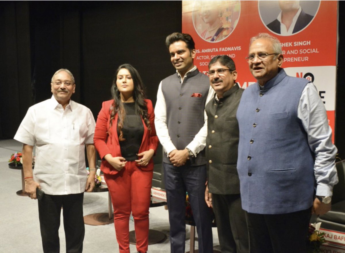 fadnavis_amruta's tweet photo. Vowed my support to #NoShame Movement, against non-consensual image sharing of girls on media,initiated by Shri @Abhishek_asitis .
Joined awareness initiative at #NarseeMonjee Institute,Mum & spoke to students reg unfair discrimination against women.
Our voice is our strength💪 https://t.co/tVpKWtOfTI