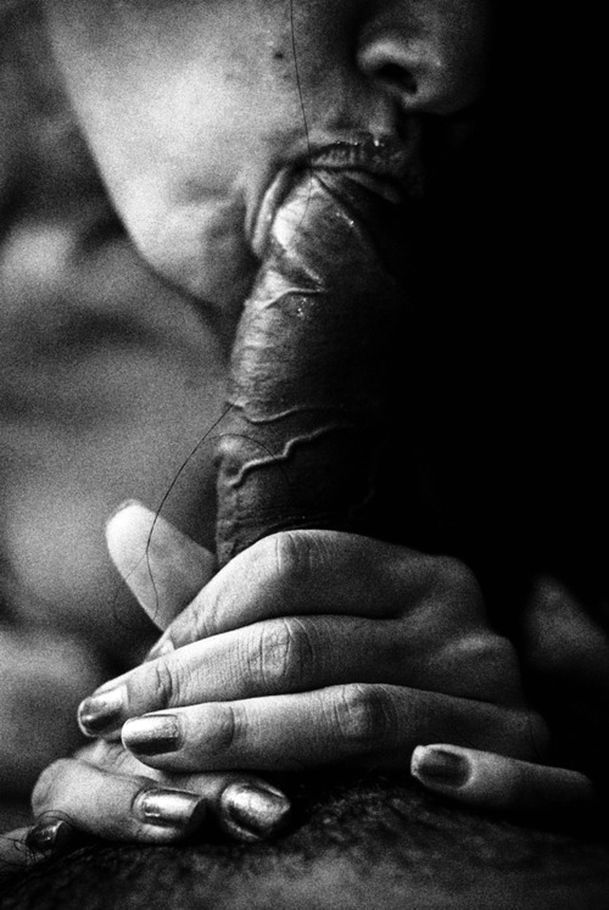 sensualforfck's tweet photo. #eroticbw #erotic #nsfw #morningfantasy #blackandwhiteporn #erotica #eroticphotographic #formyangel #longtimeago #blowjob https://t.co/7VATujH7Oy
