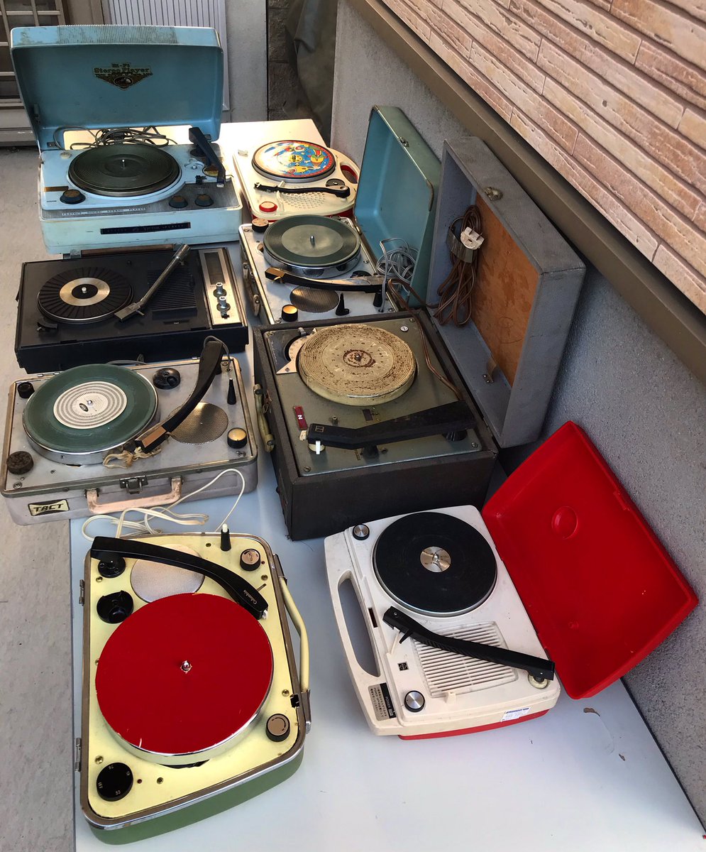 TurntableTokyo's tweet photo. #cleanup #vintagecollection #portableturntable #portablerecordplayer #vintagerecordplayer #vintageturntable #turntable #recordplayer #turntabletokyo #recordadventure #digging #collection #recordstore #recordshop https://t.co/nRC1cKb2YH