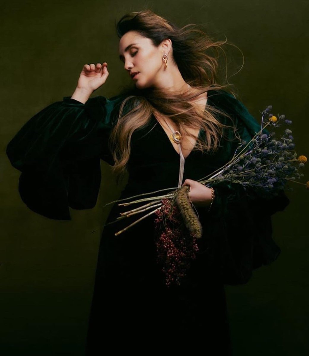 DulceMaria's tweet photo. LET IT BE…🪷 https://t.co/475I8sOfHM