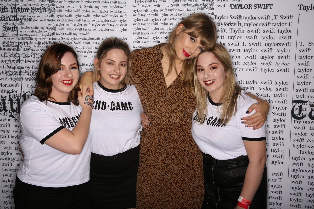 Triple_Swift's tweet photo. Happy 4 years since the best day everrr! Feel like it was only yesterday! Miss you so much! #reproom #reptour @taylorswift13 https://t.co/V6WvmlWiMh