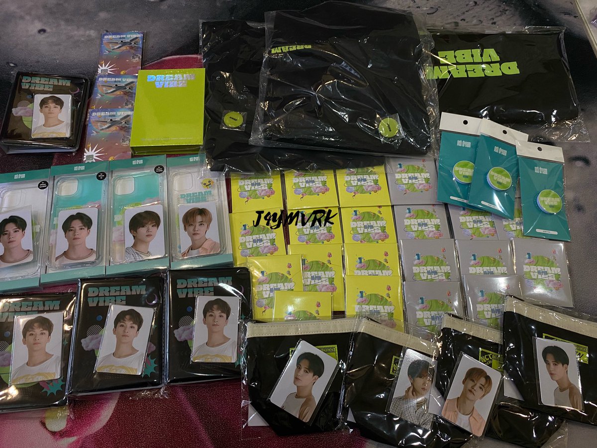 j4ymvrk's tweet photo. #jm4arrival
•dream vibe 4th md & t-shirt / eco bag from 2nd md
•earpearp items batch 1 & batch 2
•sanrio by kseller
•pc / personal request https://t.co/siI1fip1v3
