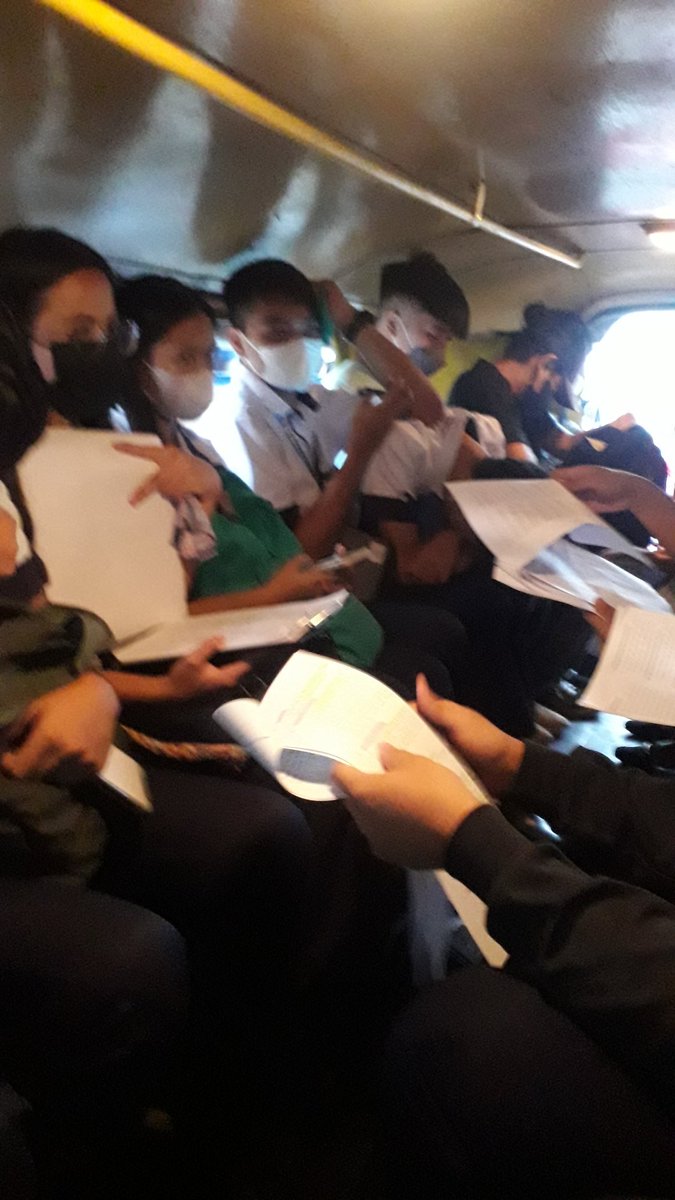 abellenuguid's tweet photo. Sisipag ahh, kamusta naman kaya 1st day of exam HAHAHAHAHAHA https://t.co/BuLGA9F1xO