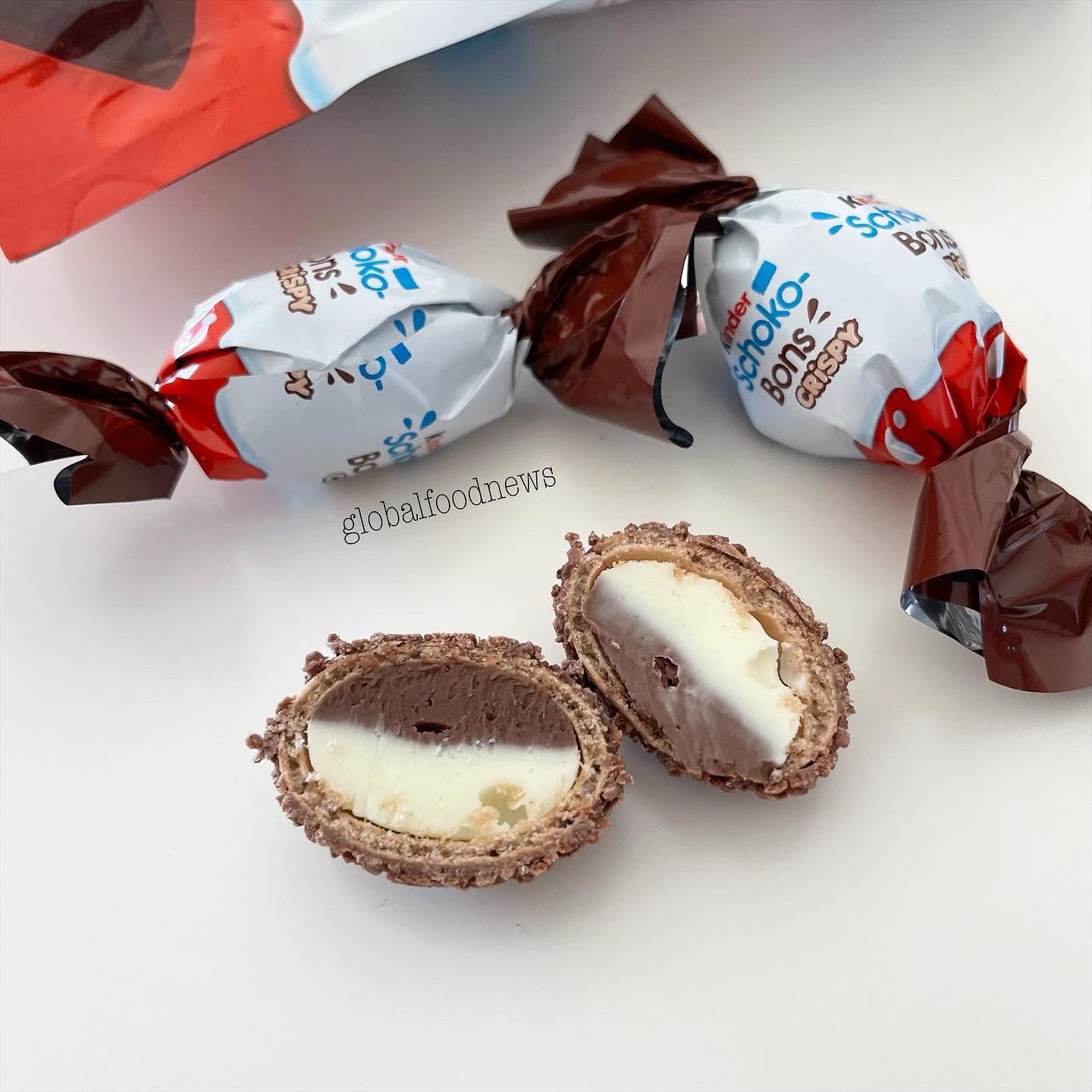 Global Food News on X: Kinder Cards Schoko-Bons Crispy Hybrid #kinderCards  #kinderSchokoBons #schokobonscrispy    / X