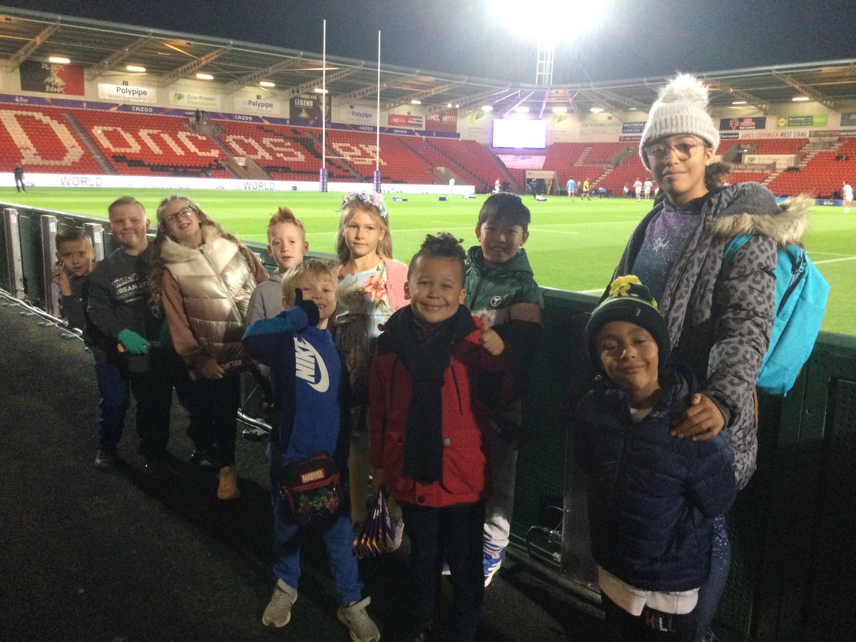 stpetersdon's tweet photo. A fantastic evening at the EcoPower stadium watching the @RLWC2021 match between France and Greece on Monday night. A great evening for our families and teachers! Some of our children were involved in the pre-match parade 😊👏🇫🇷🇬🇷🏉@DoncasterLegacy https://t.co/3CQB7FOSqA