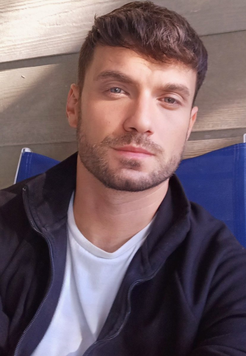 dNap888's tweet photo. #Bosnian #mensfashion #greathair https://t.co/WqNuylfBAf