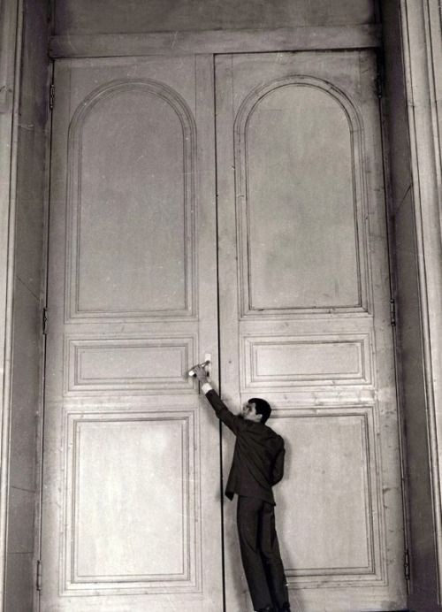 projectionistw's tweet photo. Anthony Perkins 'The Trial' (1962) Orson Welles. https://t.co/r3QSTtyimM