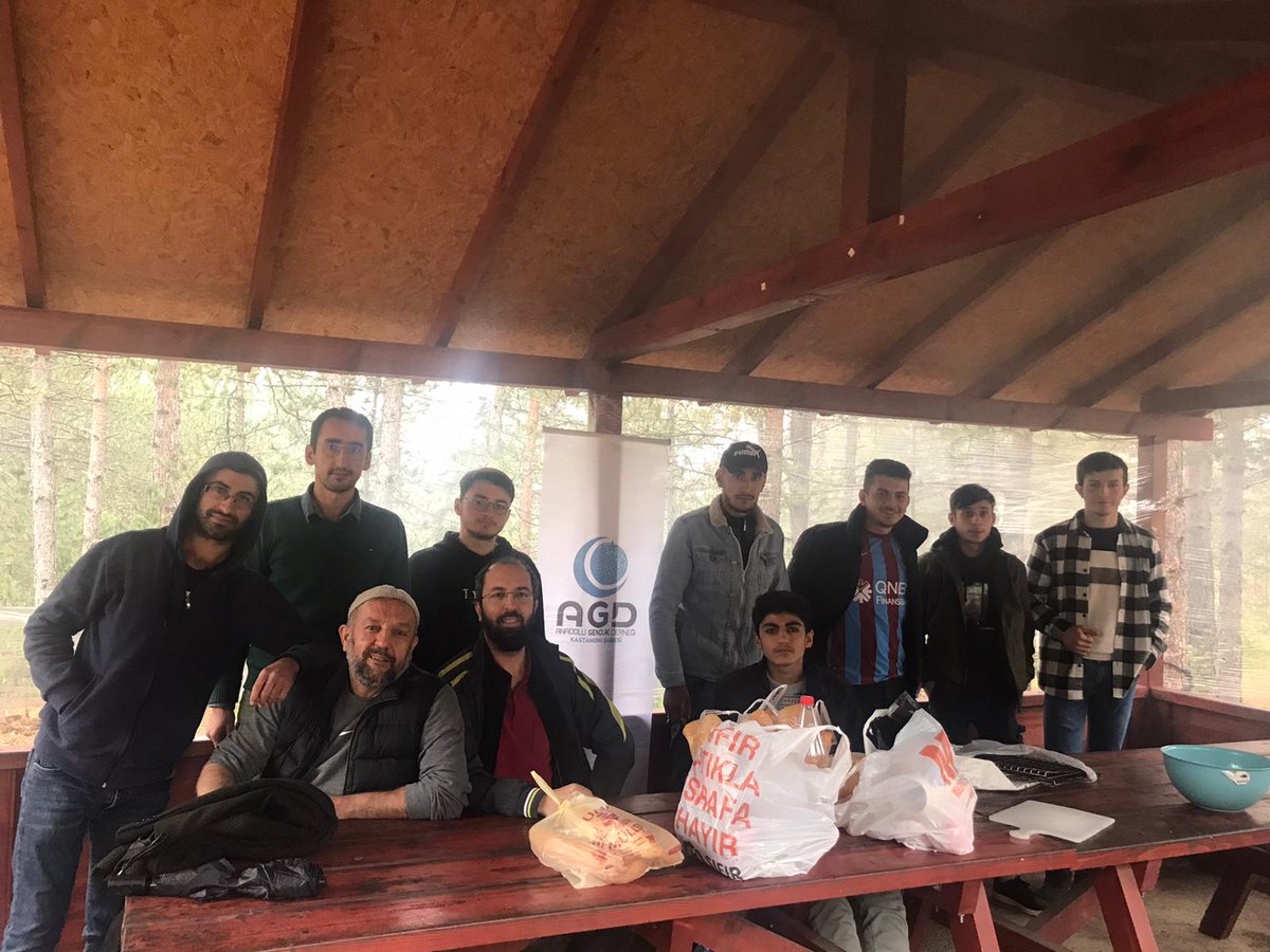 kastamonu_agd's tweet image. 📍Üniversite Komisyonu
Piknik organizasyonumuzu gerçekleştirdik.