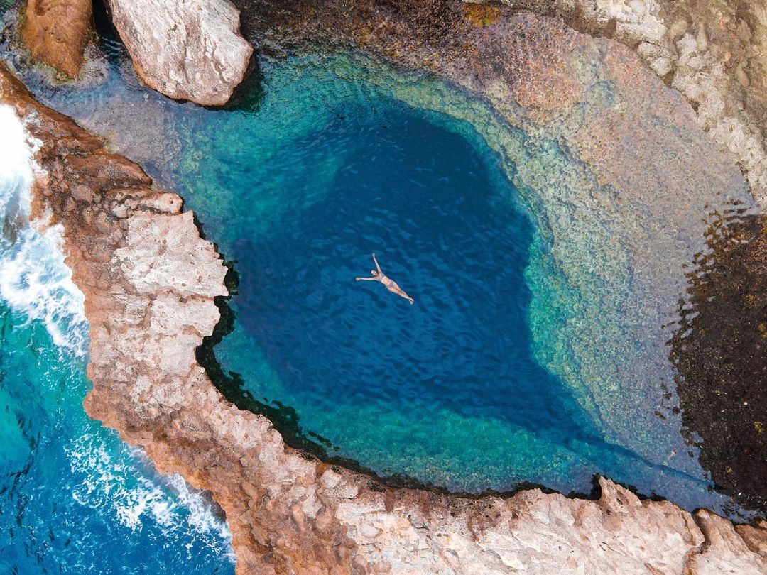 No wonder the Blue Hole in Dwejra was given such name! 🔵 Photo 📸: saulunia on instagram.com/p/Ch_t85iMN3S To learn more about Gozo, visit: visitgozo.com #Gozo #Malta #VisitGozo #Travel #Sea #DronePhotography #Nature