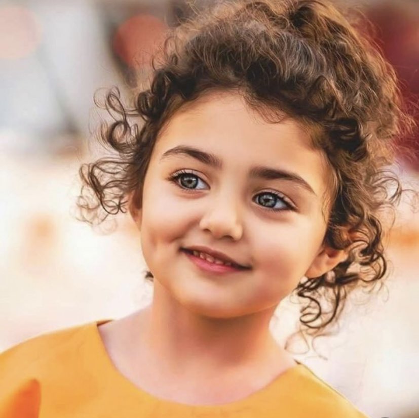sh_q1414's tweet photo. أبتسموا وليكن صباحنا #صباح_الأبتسامه💛 https://t.co/YraqJ6unSW