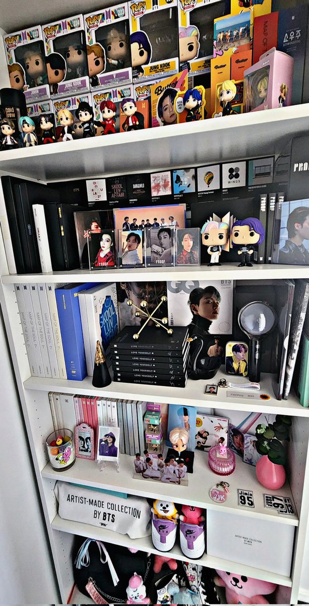 skouklaaa07's tweet photo. Time for another shelf, neally completed my album collection 💜🙌 #BTS #BTSARMY #btsarmyforever 
#btsdiscography #MOTS7 #PROOF https://t.co/OtzClKqHHF